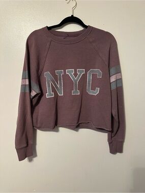 NYC Mauve Cropped Sweatshirt